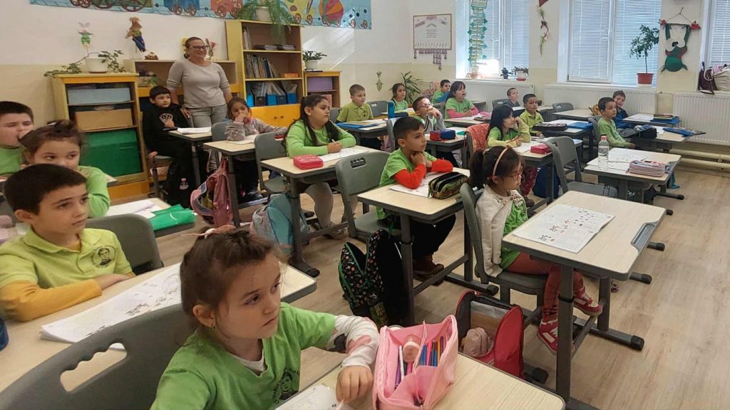 Седмокласници с Будителски Дух: Вдъхновяващ Урок по Родолюбие за 1 Ноември! 4