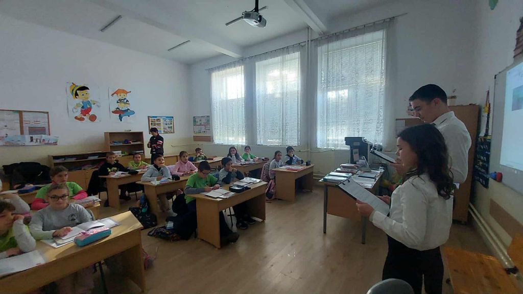 Седмокласници с Будителски Дух: Вдъхновяващ Урок по Родолюбие за 1 Ноември! 8