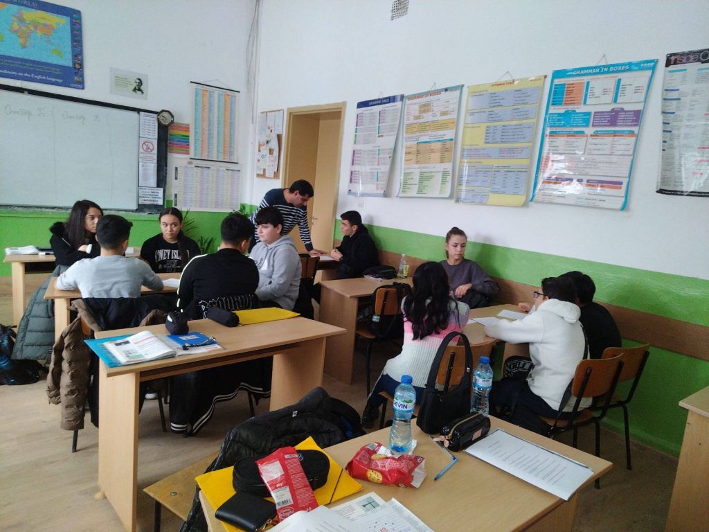 Вълнуващо пътешествие във времето с ИИ и велики откриватели 1
