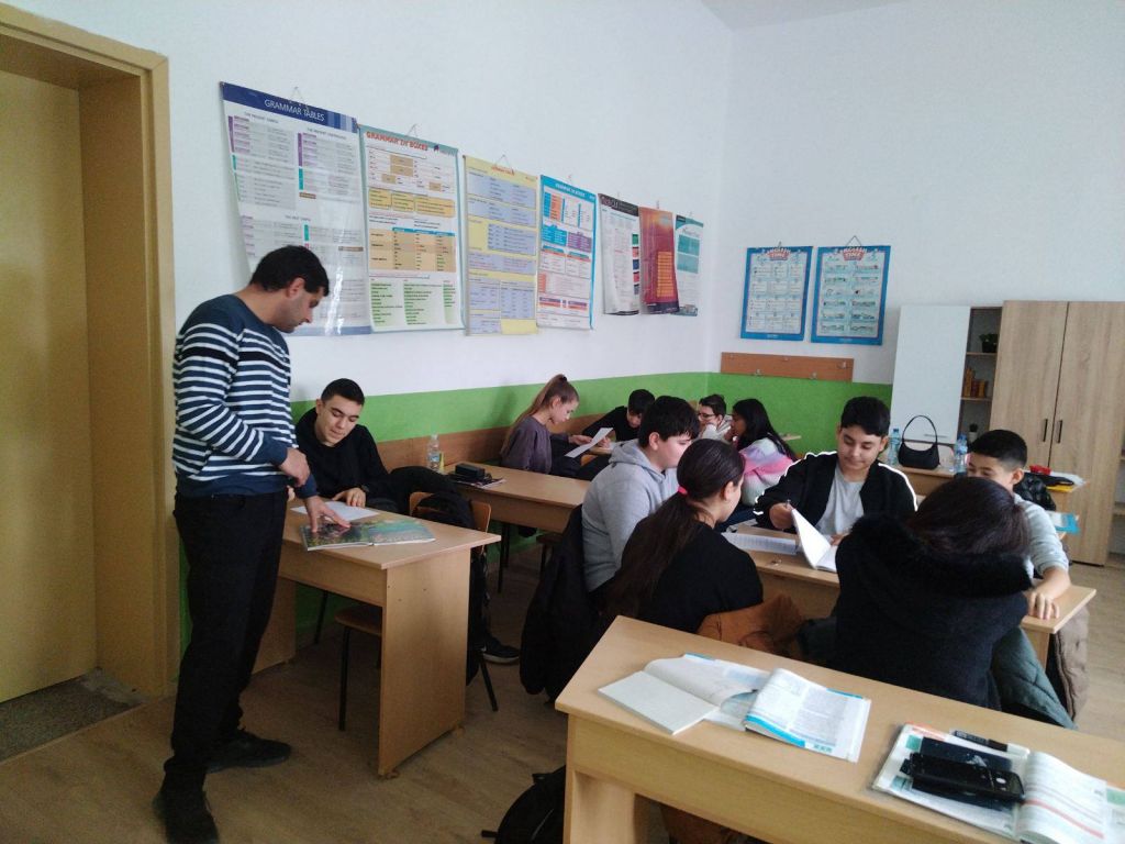 Вълнуващо пътешествие във времето с ИИ и велики откриватели 3