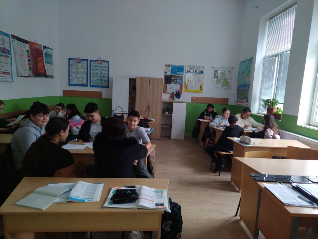 Вълнуващо пътешествие във времето с ИИ и велики откриватели 6